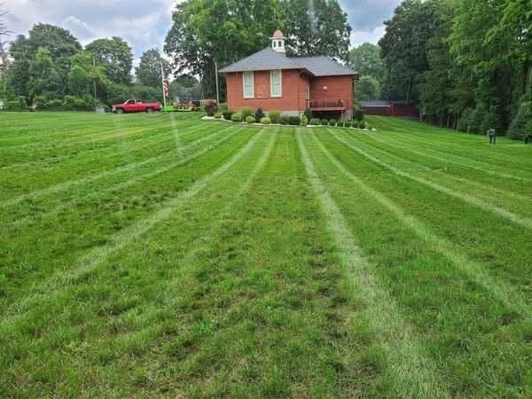 Residential Lawn Maintenance by Greenscapes Property Management